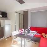 Mobil Avec Terrasse Pour 4 Personnes - Api-1-52-483 * Moncrabeau