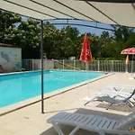 Camping Mobil Avec Terrasse Pour 4 Personnes - Api-1-52-483