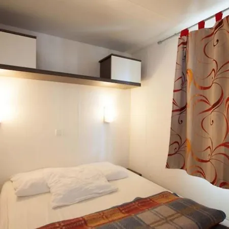 Mobil Avec Terrasse Pour 4 Personnes - Api-1-52-483 Parque de Campismo Moncrabeau
