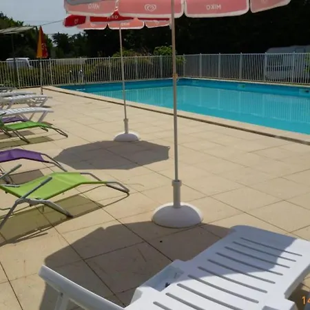 Camping Mobil Avec Terrasse Pour 4 Personnes - Api-1-52-483