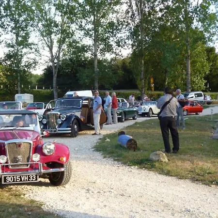 Camping Mobil Avec Terrasse Pour 4 Personnes - Api-1-52-483